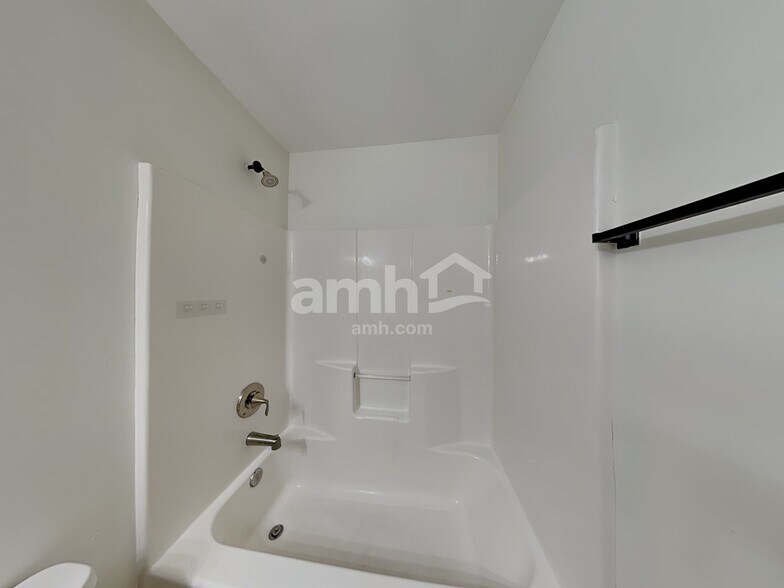 Building Photo - 1421 Juniper Hills Ln