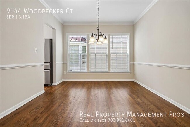 Building Photo - 9044 Woodpecker Ct