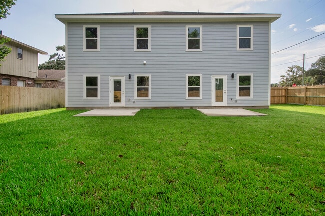 Building Photo - 30 Harbeson Ave NE
