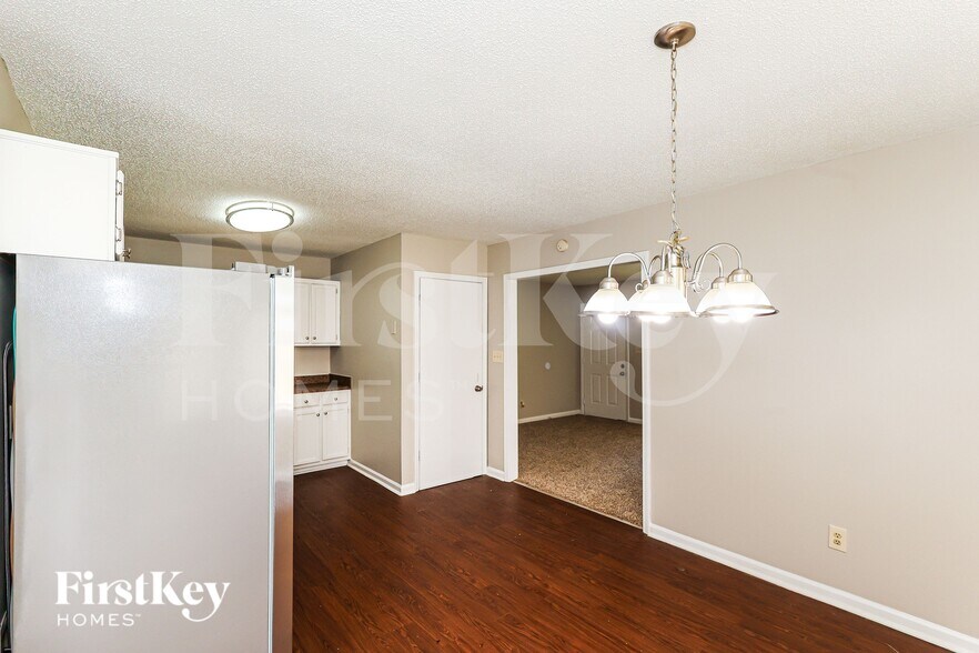 Building Photo - 1775 Independence Dr
