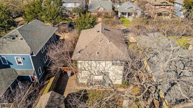Building Photo - 210 S Rosemont Ave