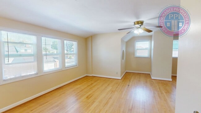 Building Photo - 4771 N Willamette Blvd