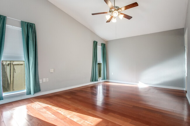 Building Photo - 13910 Thebes Cir