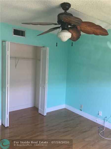 Building Photo - 170 Cypress Club Dr