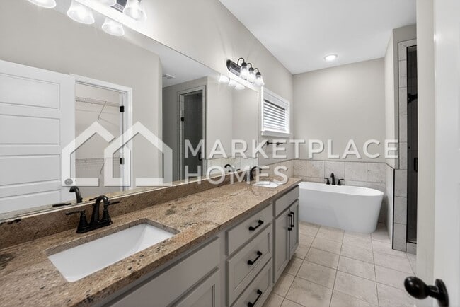 Building Photo - 5185 Watson Vw Dr