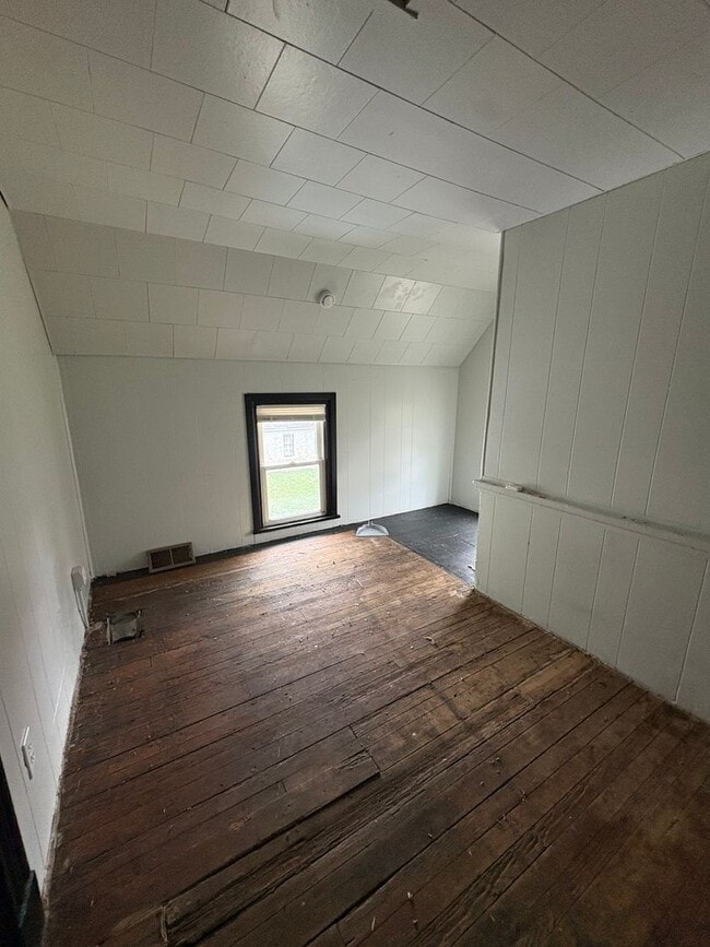 Building Photo - 629 Jay St