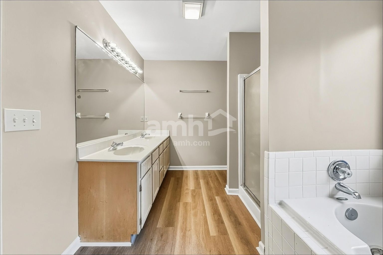 Building Photo - 7037 Berry Blossom Ct