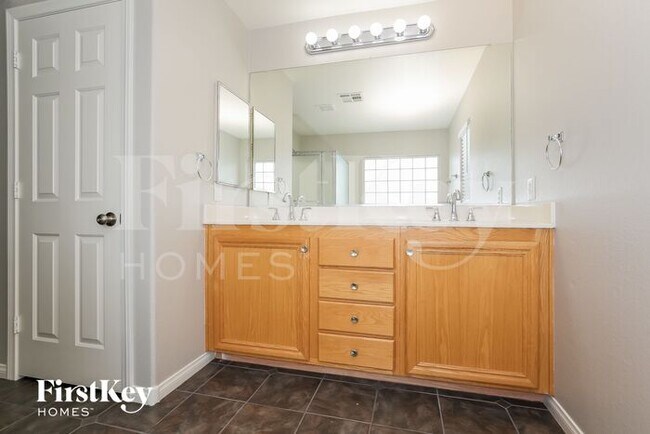Building Photo - 6715 Sugarbird Ct