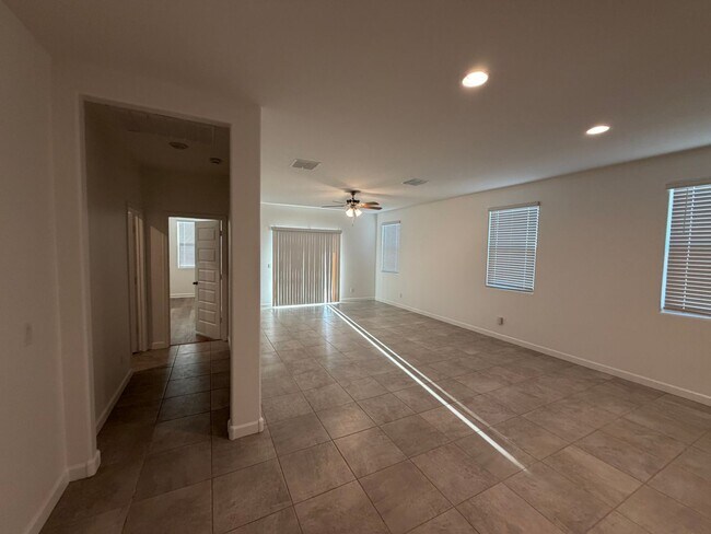 Building Photo - 22705 N Rummler Ln