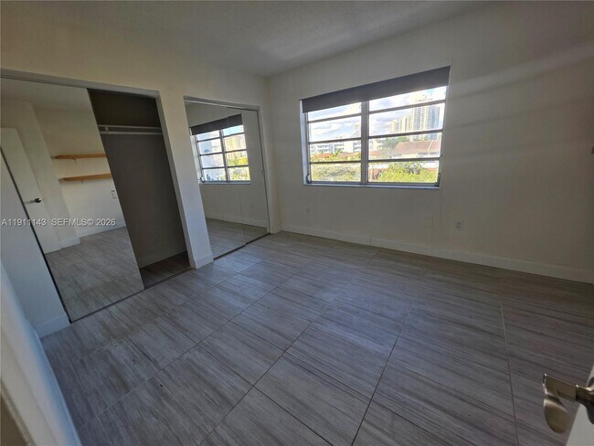 Building Photo - 3944 NE 167th St