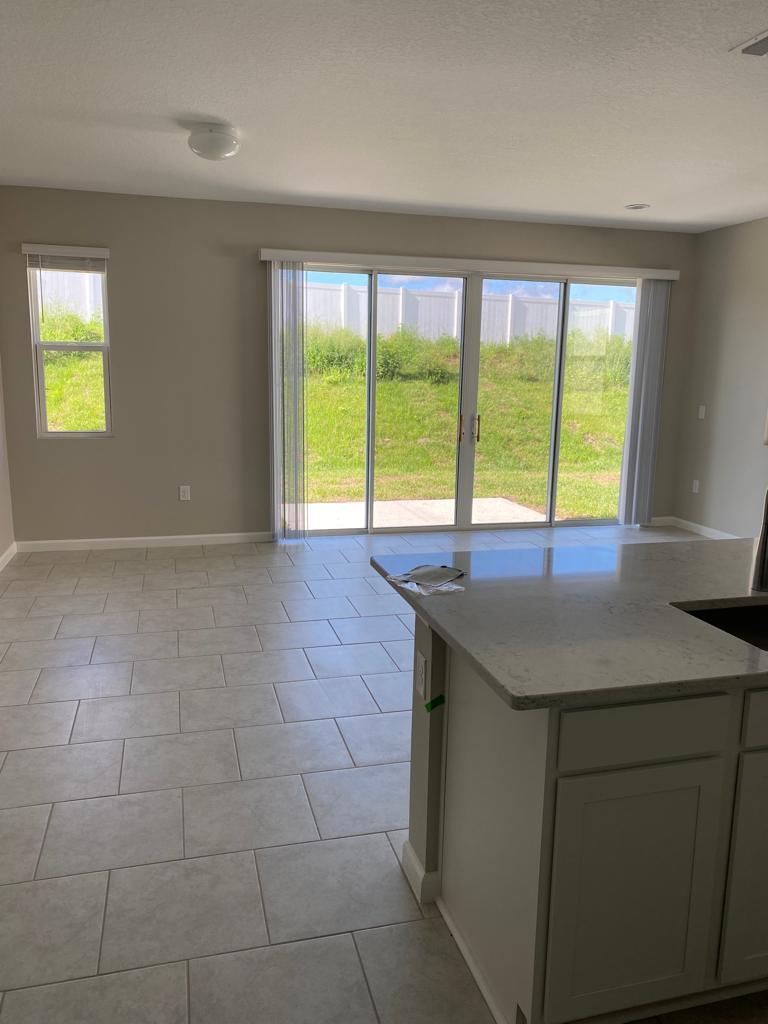 Building Photo - 308 Lake Smart Cir