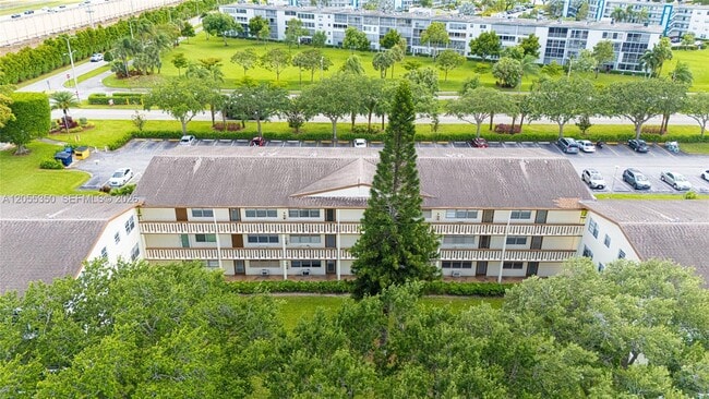 Building Photo - 48 Mansfield B