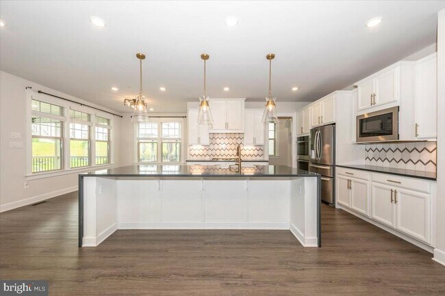 Building Photo - 6251 Walleye Pl