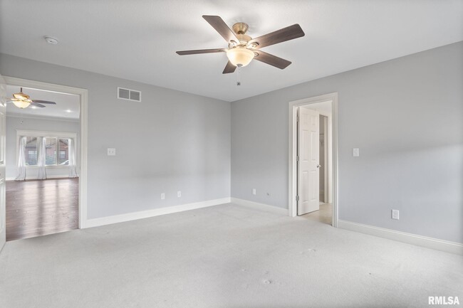 Building Photo - 4631 Thompson Rd