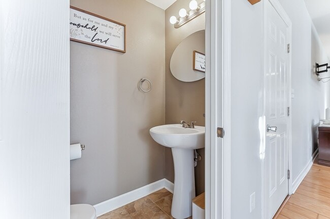 Building Photo - Stunning home in Norfolk!