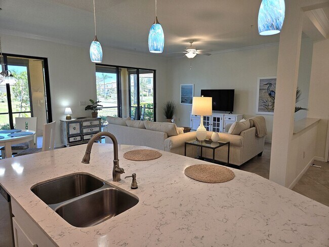 Building Photo - Seasonal Short-Term Sought after Sarasota National (Social Membership) with resort like Amenities!