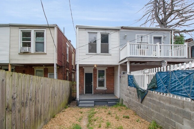 Building Photo - Remodeled 3 bedroom 1 bath home in Harrisburg,  PA