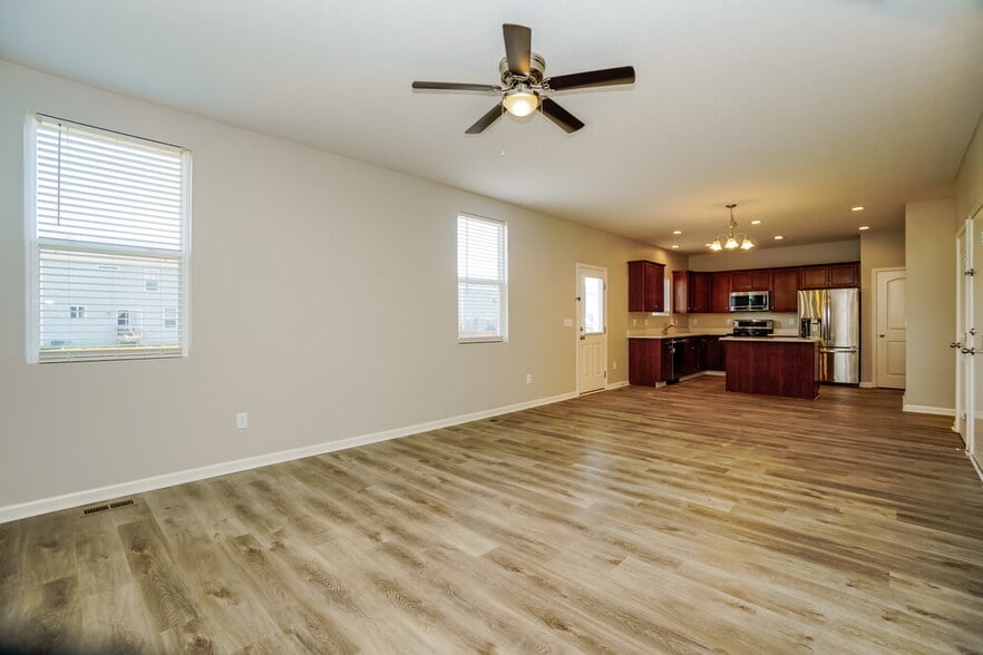 Building Photo - 259 Glen Crossing Dr