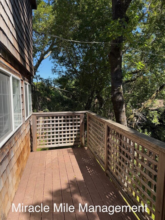 Building Photo - Charming Private Cottage in San Anselmo
