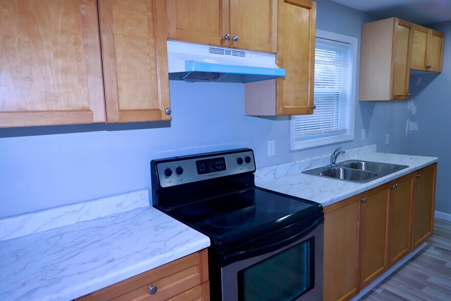 Building Photo - 6259 Sewells Point Rd