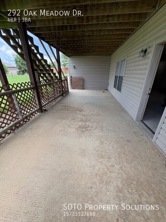 Building Photo - 292 Oak Meadow Dr