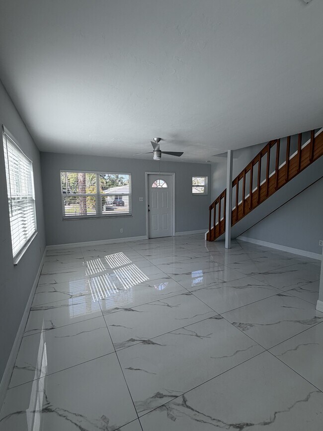 Building Photo - 10280 Carolina St