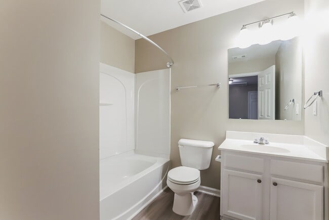 Building Photo - 2305 Mayfair Dr