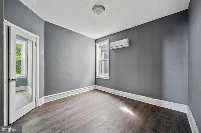 Building Photo - 1618 S 56th St