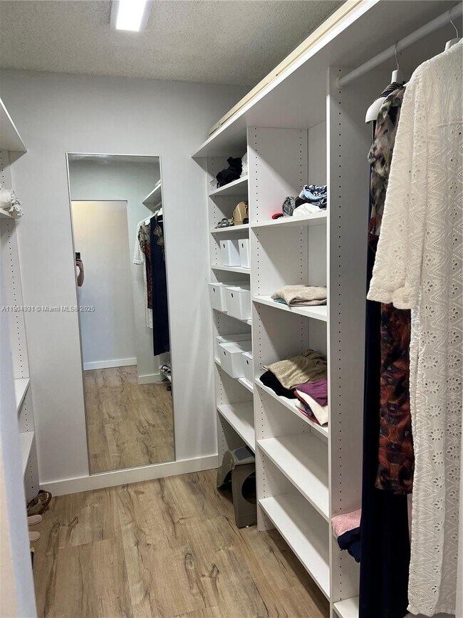 Building Photo - 2751 S Ocean Dr