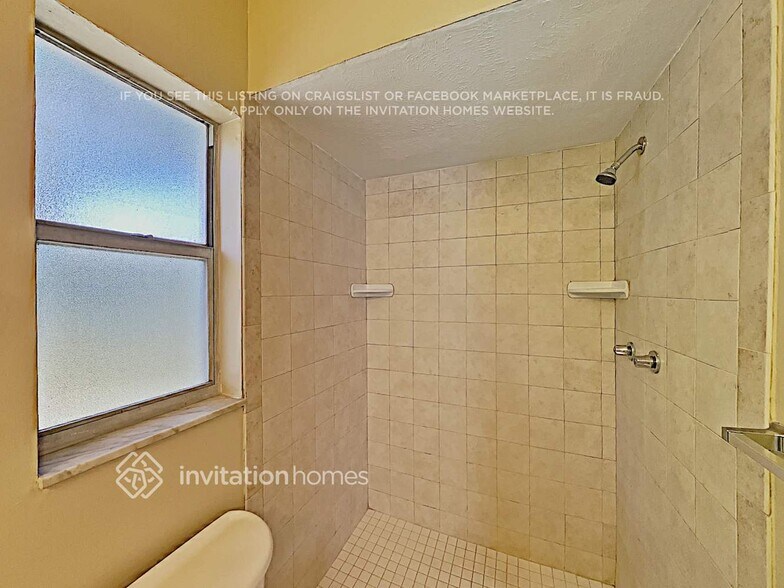 Building Photo - 12718 Sebring Blvd