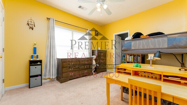 Building Photo - 9230 Garrett Creek Dr