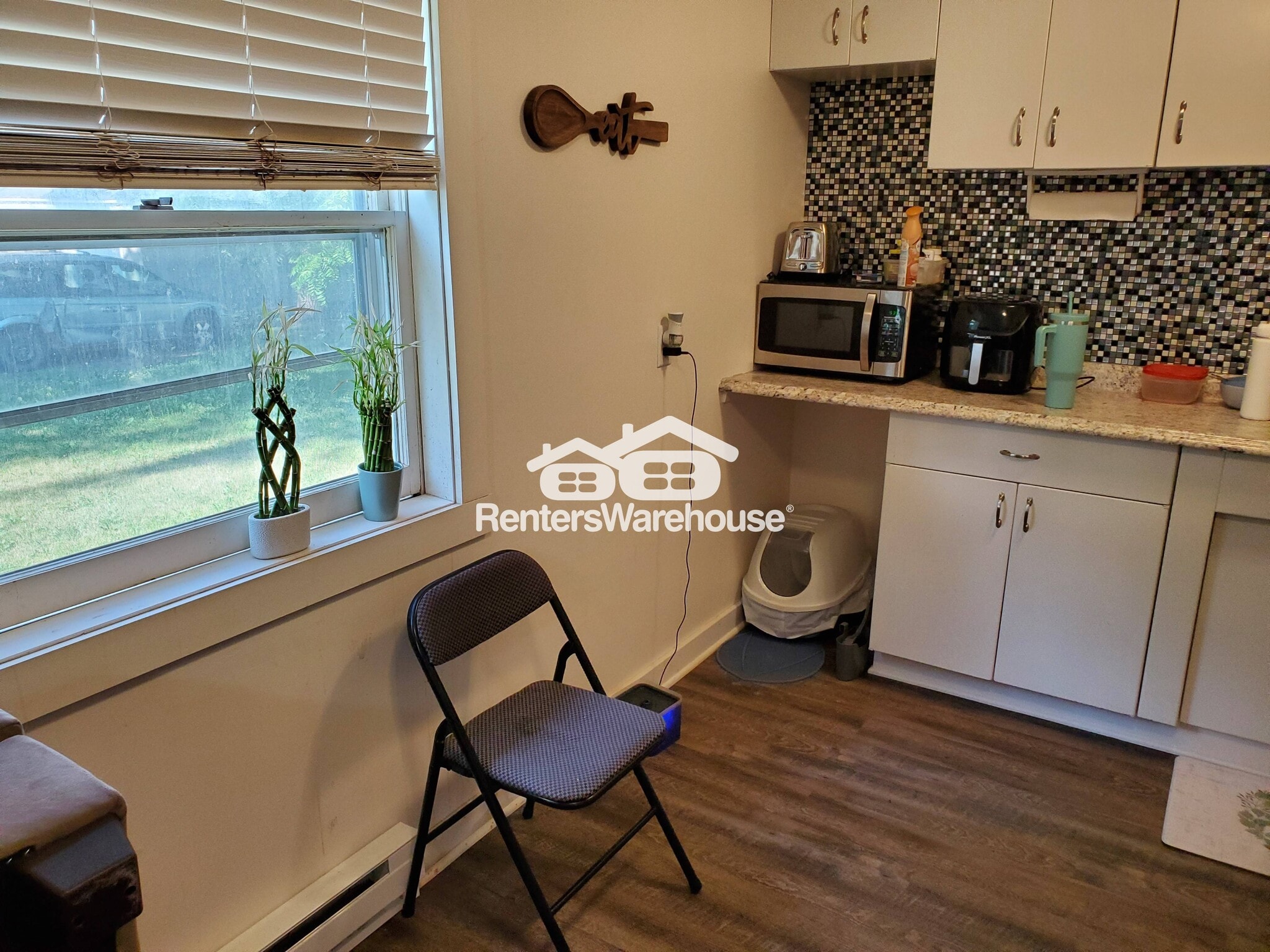 Building Photo - 109 4th Ave SE