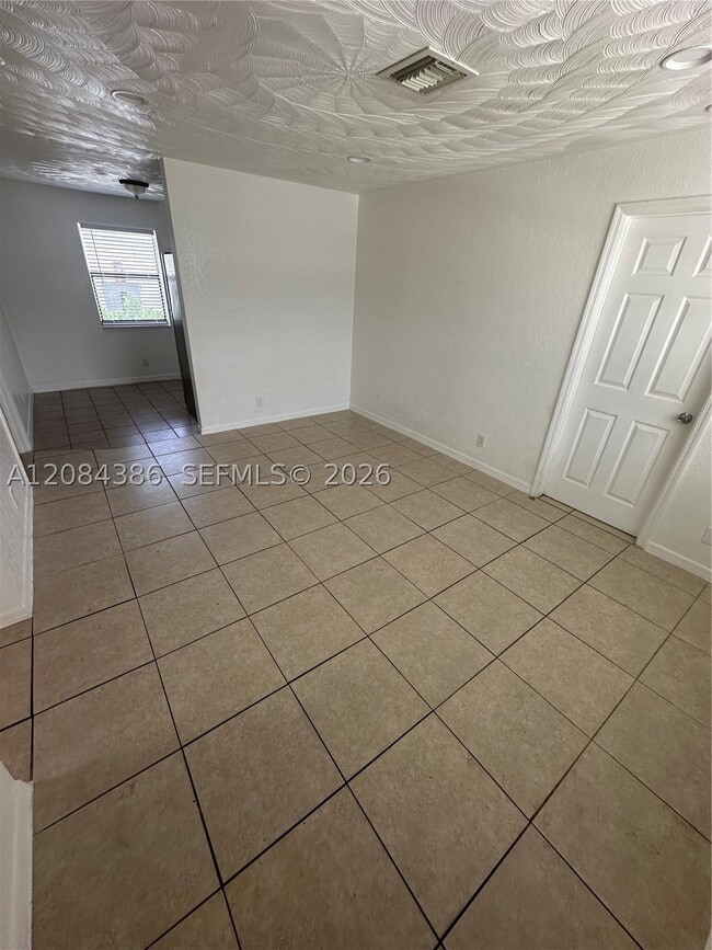 Building Photo - 4120 SW 19th St