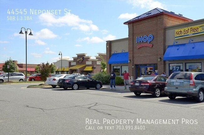 Building Photo - 44545 Neponset St