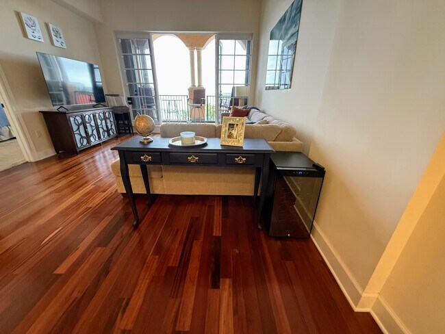 Building Photo - 20 Orange Ave