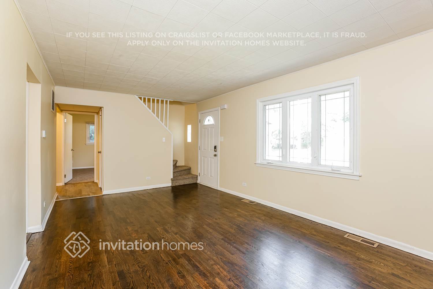 Building Photo - 8440 S Lockwood Ave