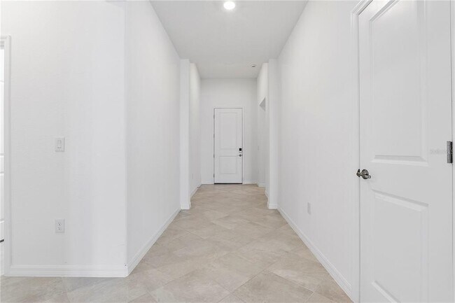 Building Photo - 43844 Strm Xing Ln