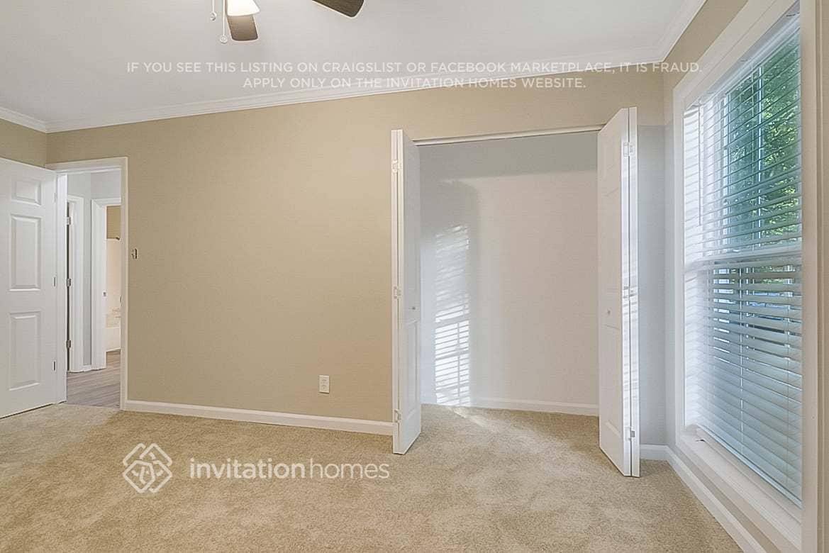 Building Photo - 1243 Gatehouse Dr