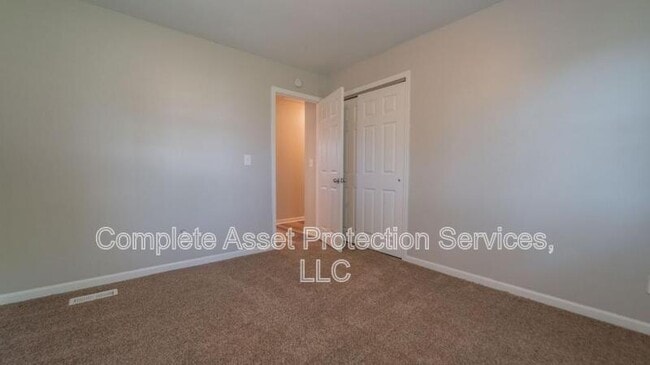 Building Photo - 80 E Oak Hill Rd