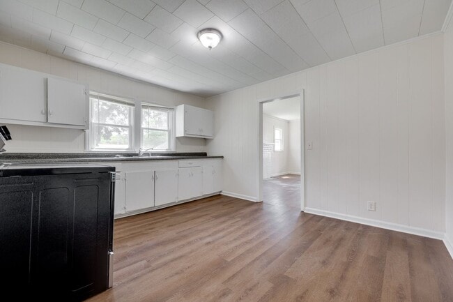 Building Photo - Cute 2 bedroom 1 bath home in Gastonia.