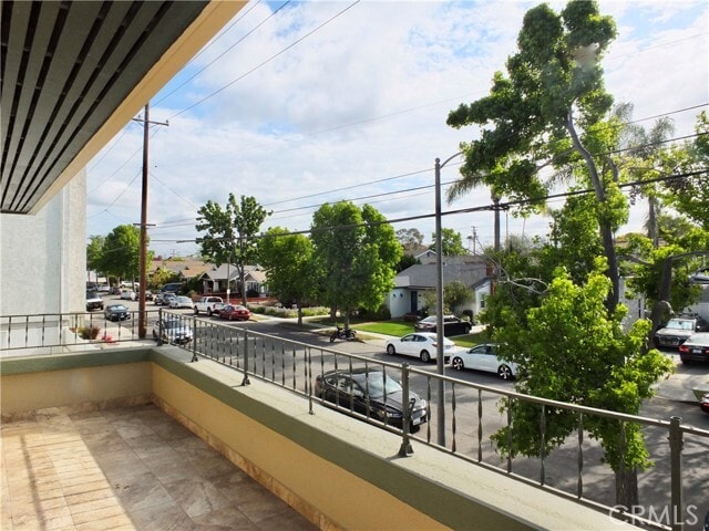 Building Photo - 353 Newport Ave