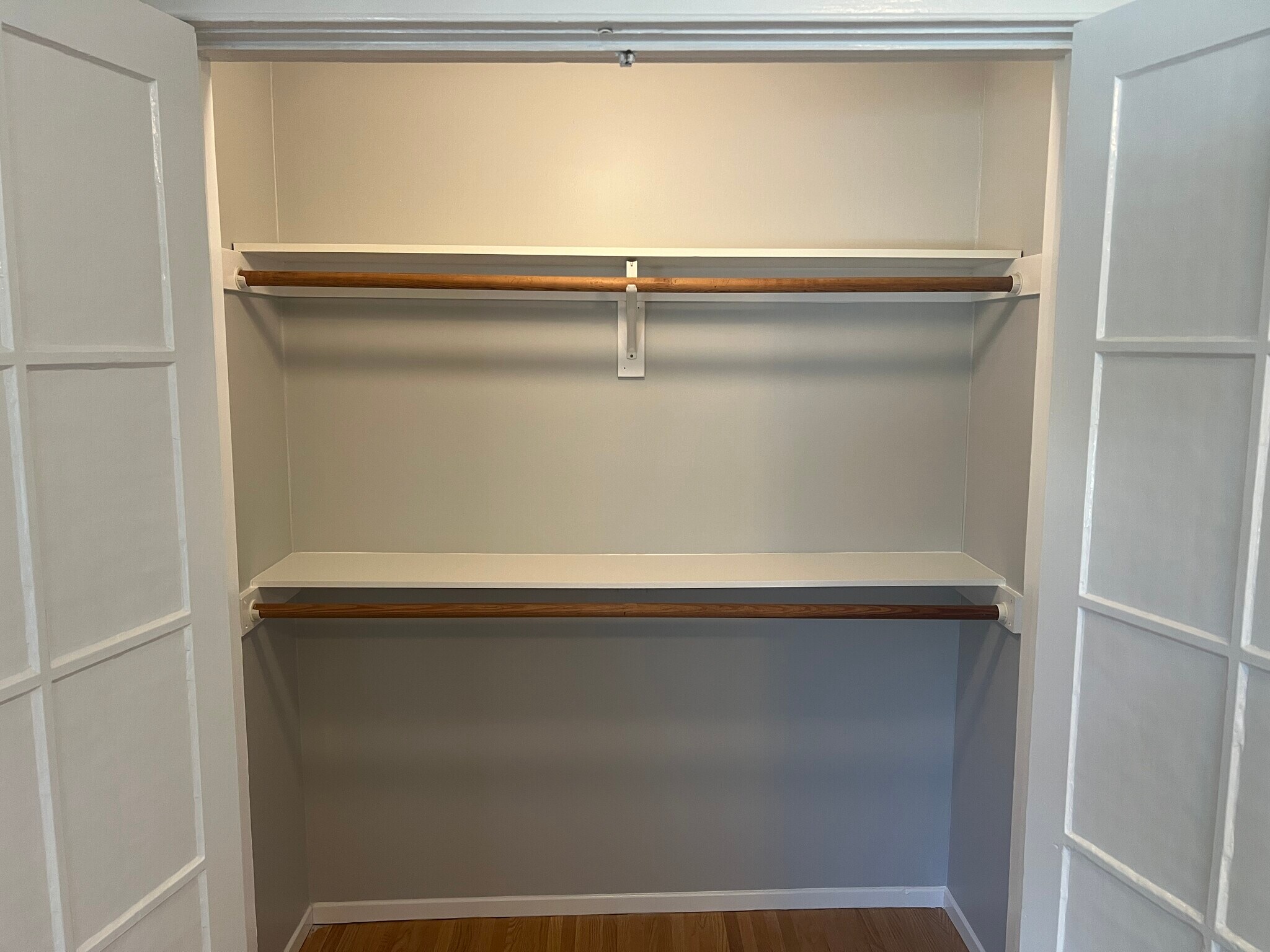 Building Photo - 4190 Lincoln Ave