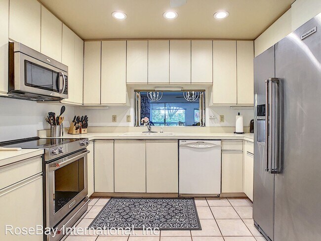 Building Photo - 4445 Oakley Greene