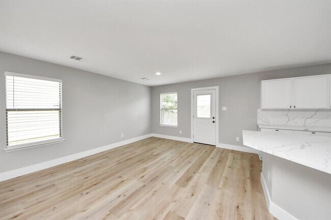 Building Photo - 354 Remington Harbor Ct
