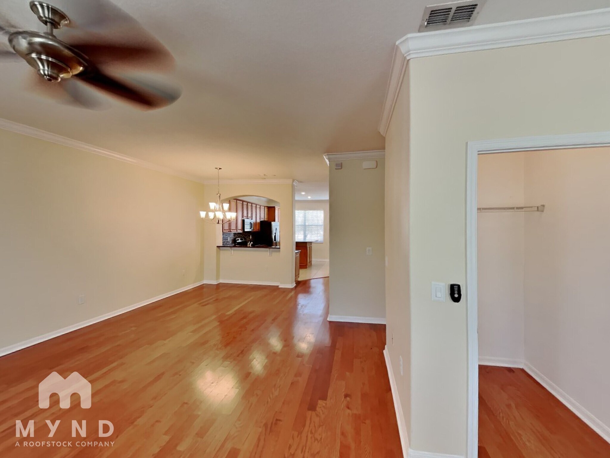 Building Photo - 10144 Arbor Run Dr