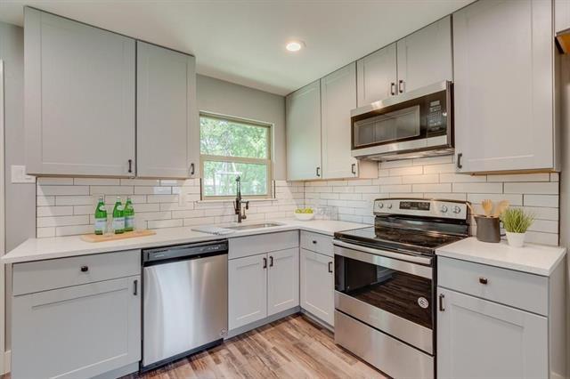 Building Photo - 2515 Province Ln