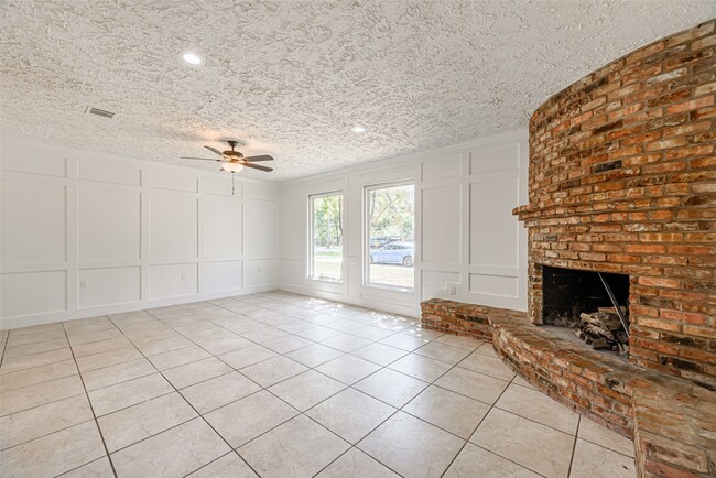 Building Photo - 102 Butlers Ct
