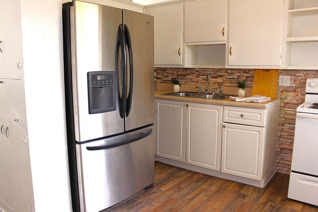 Building Photo - Lovely 3-bedroom 1 bath home for rent
