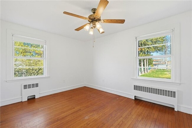 Building Photo - 111 Beach Rd