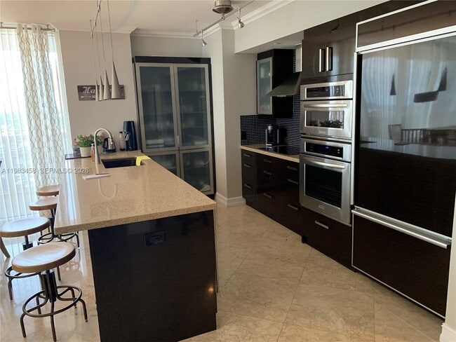 Building Photo - 1830 S Ocean Dr